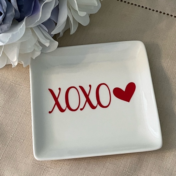 Trinket Dish, XOXO, Love, Valentines Day, Gifts, Family, Friends - Picture 1 of 5